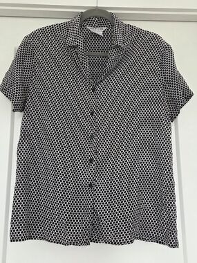 Short-Sleeve Black & White Geometric Button-Up Blouse